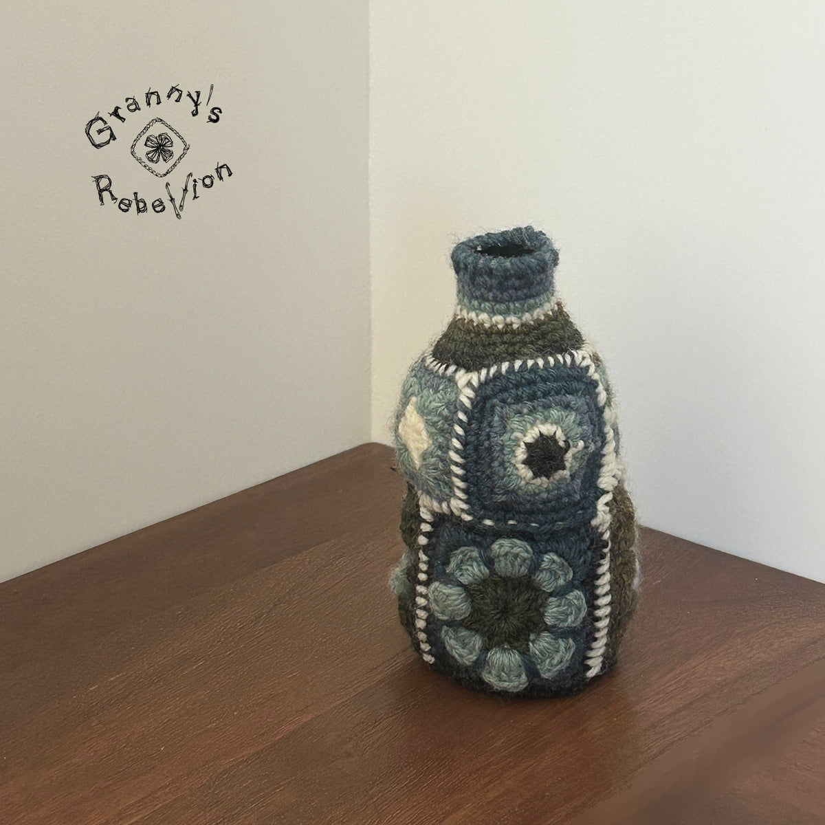 Midnight‑Moss Bloom